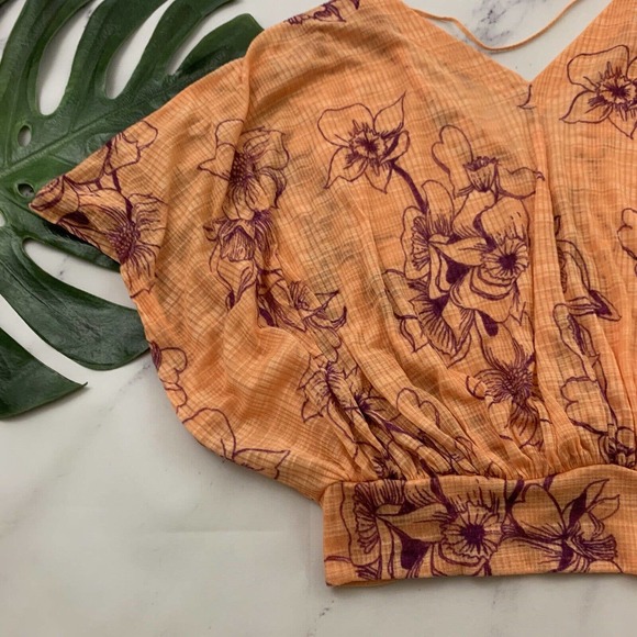 Free People One Dance Crop Top Size XS Coral Orange Purple Floral Knot Tropical - Picture 10 of 10